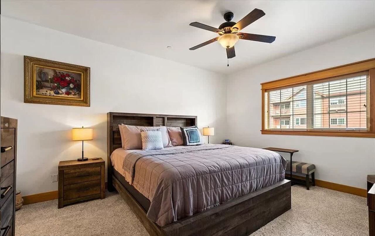 2050 N Main St #1542967P - Photo 6 of 10