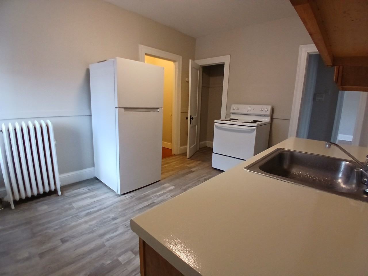 327 Washington Street #C2 - Photo 4 of 13