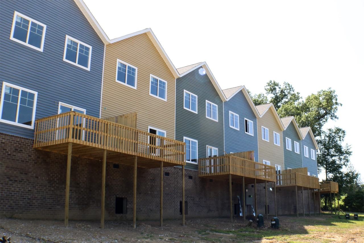 3 Honey Locust Ln - Photo 5 of 17