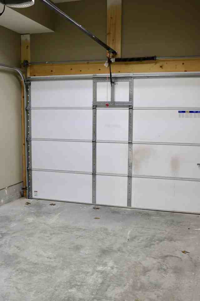 3 Honey Locust Ln - Photo 4 of 17