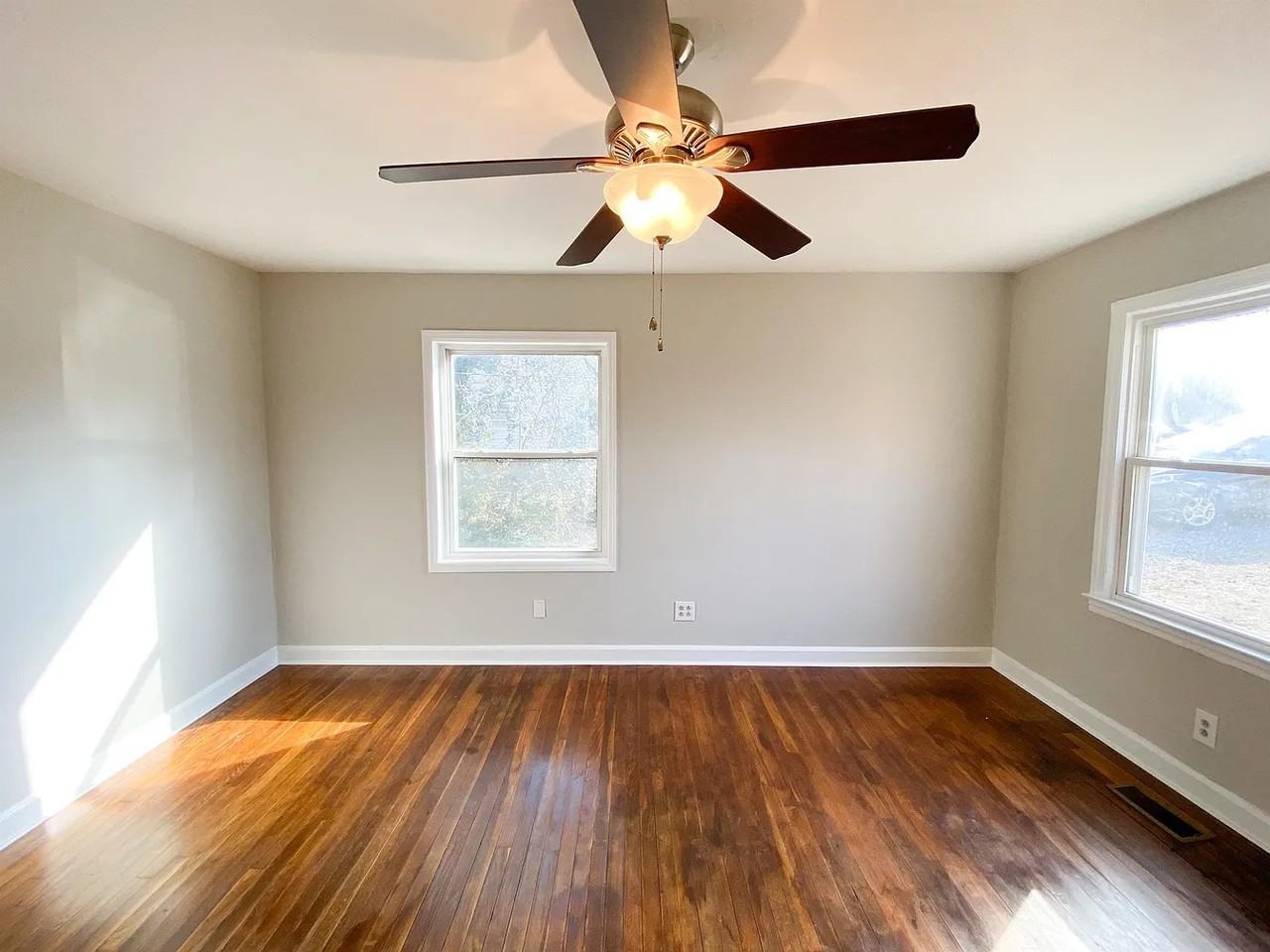 2016 Colonial Ave #1 - Photo 2 of 6