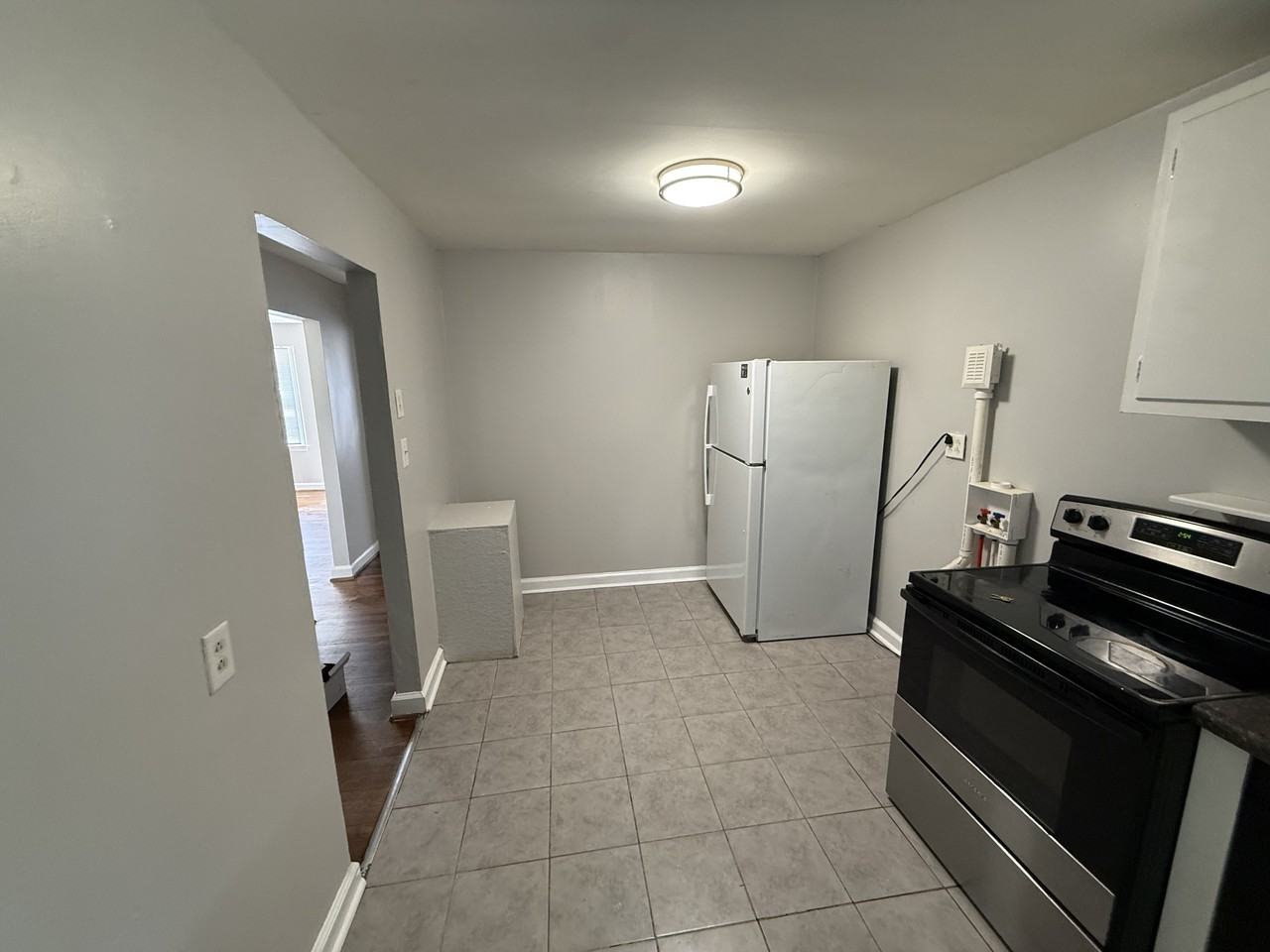 2016 Colonial Ave #1 - Photo 3 of 6