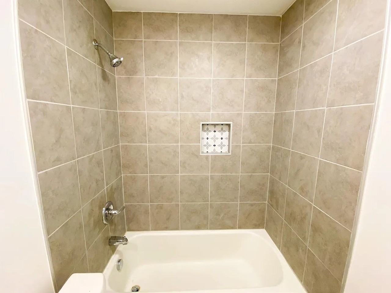 2016 Colonial Ave #1 - Photo 4 of 6