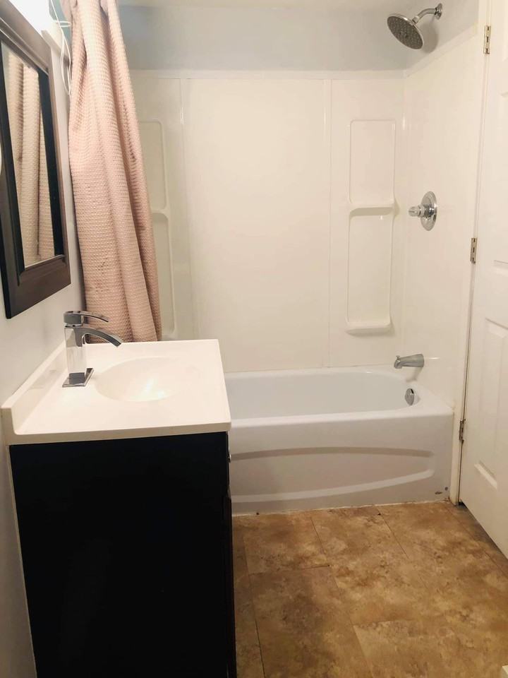 12904 90 St Nw #2 - Photo 4 of 10