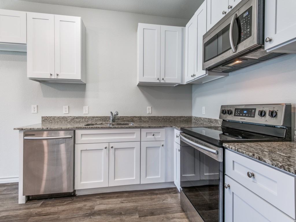 1950 Melrose St #1950 - Photo 5 of 23