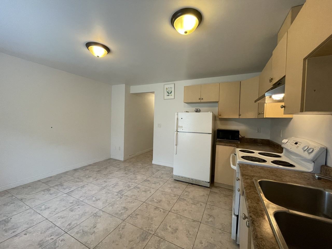 4861 Inman Avenue - Photo 3 of 10