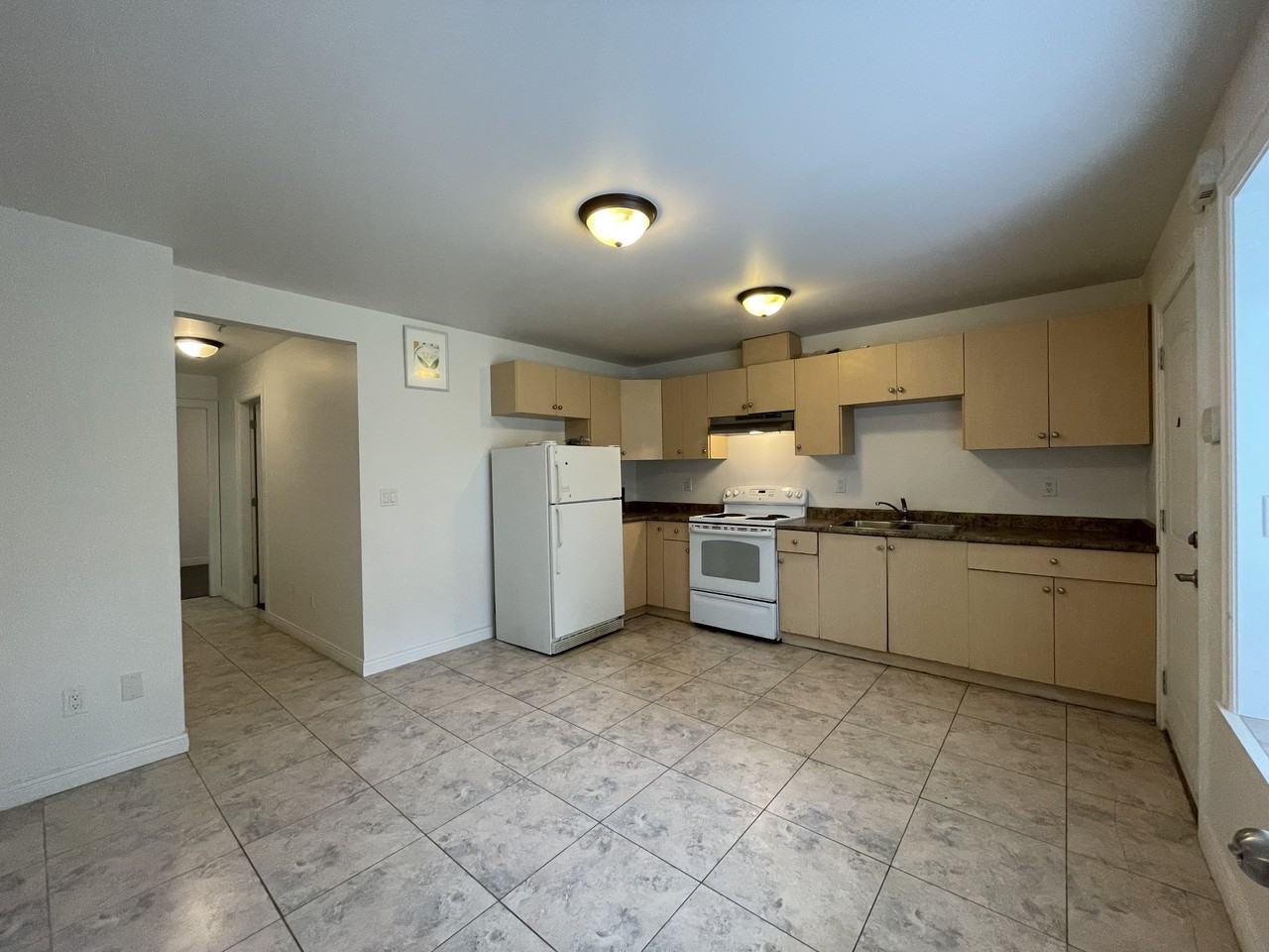 4861 Inman Avenue - Photo 4 of 10