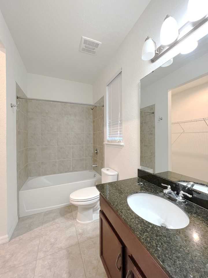 12645 Salomon Cove Dr #12645GUEST - Photo 2 of 8