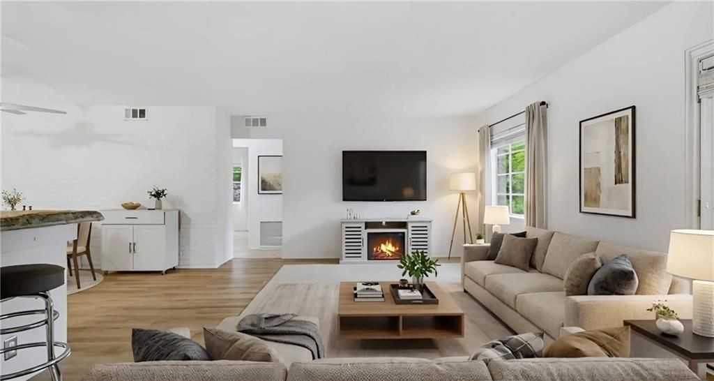 1381 Normandy Dr Ne ##2 - Photo 2 of 20