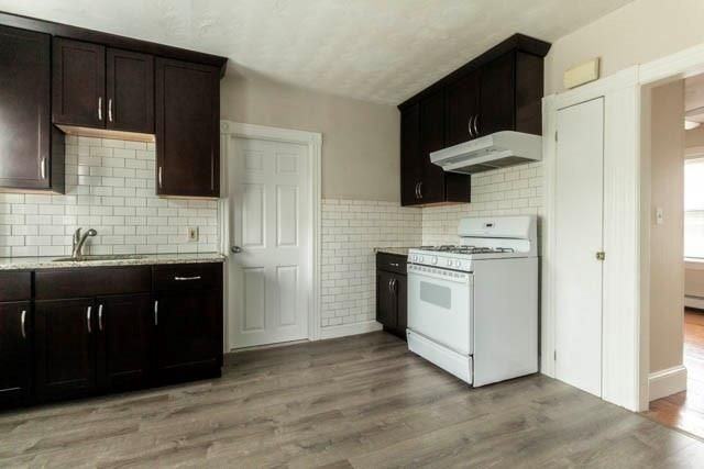 49 Ivy St - Photo 4 of 21