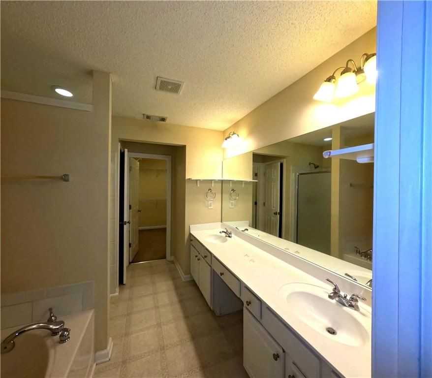 4132 Royal Regency Cir Nw ##3 - Photo 7 of 13