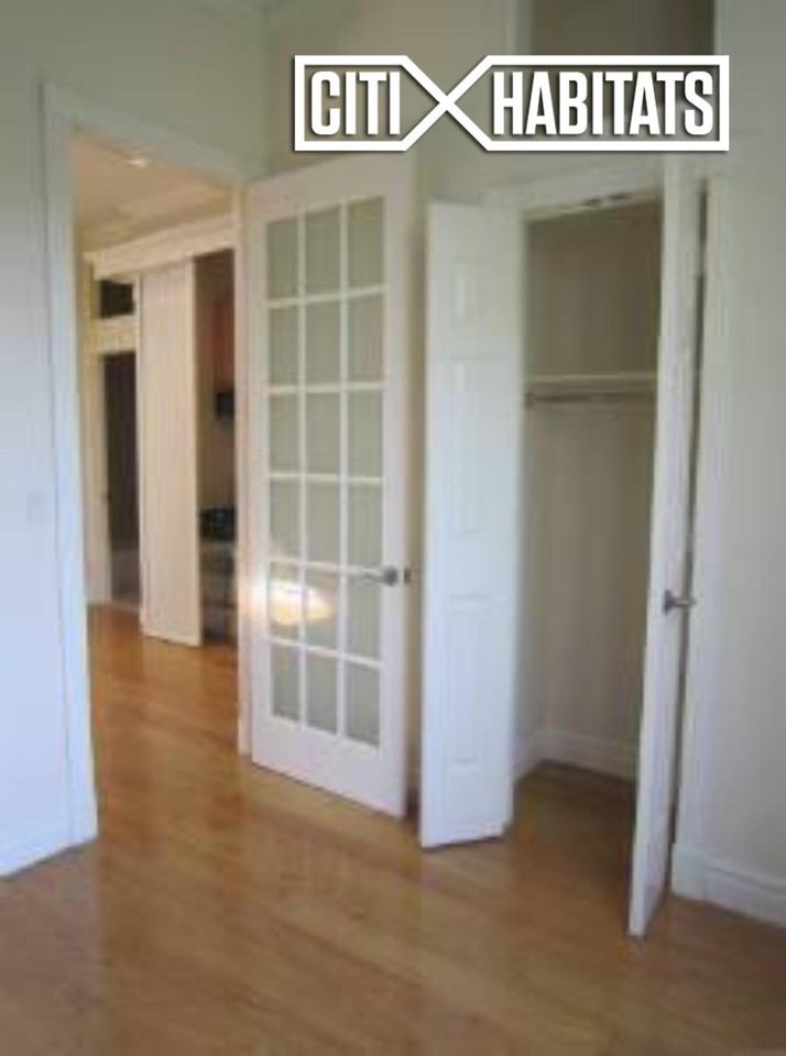 E 1 St #3R - Photo 2 of 5
