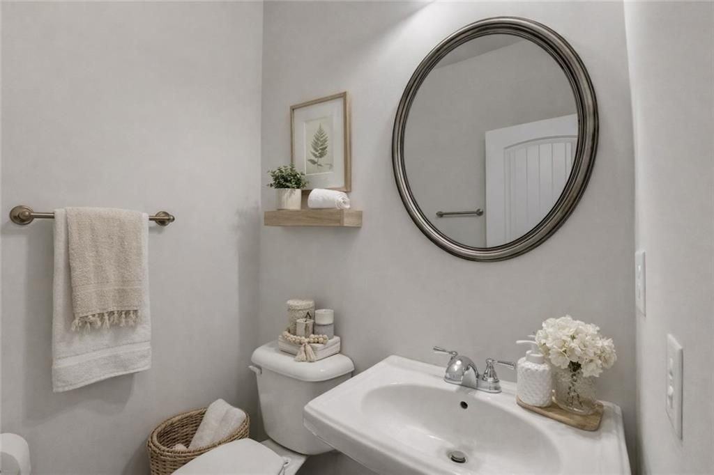 1123 Chastain Dr - Photo 7 of 20