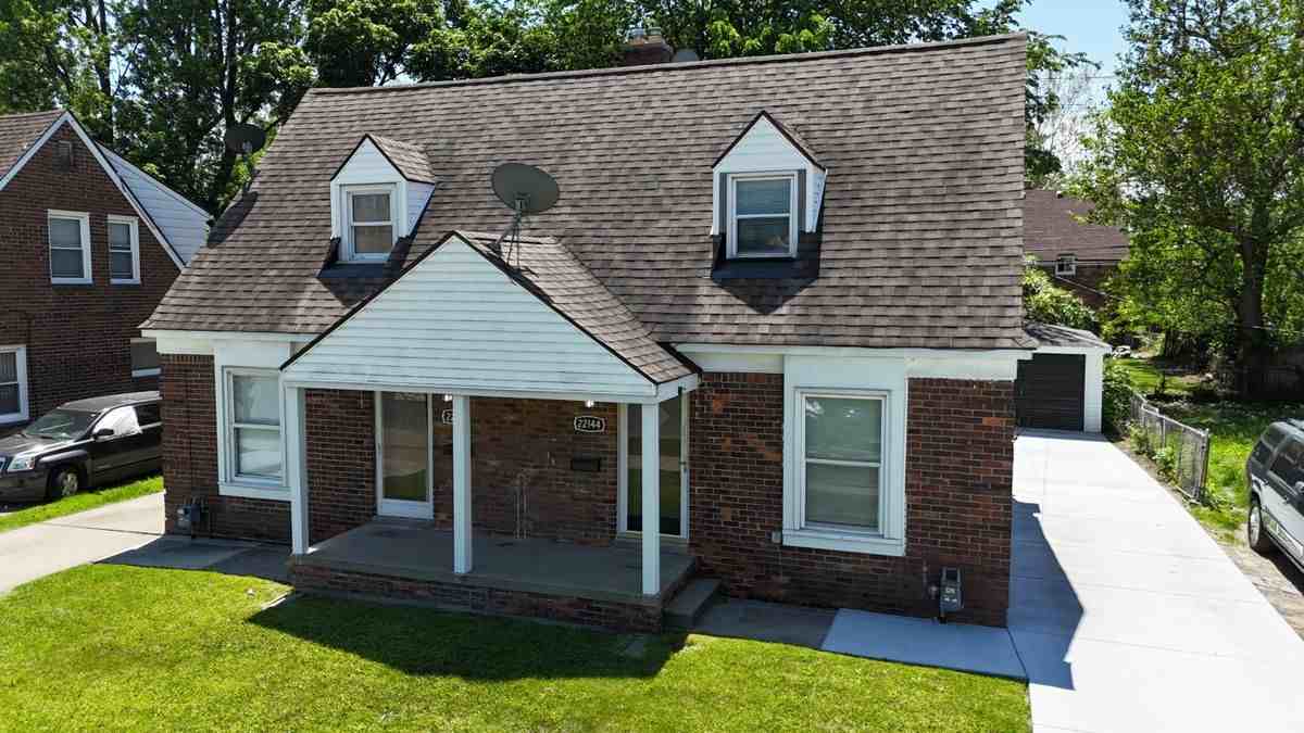22148 Moross Rd - Photo 2 of 16