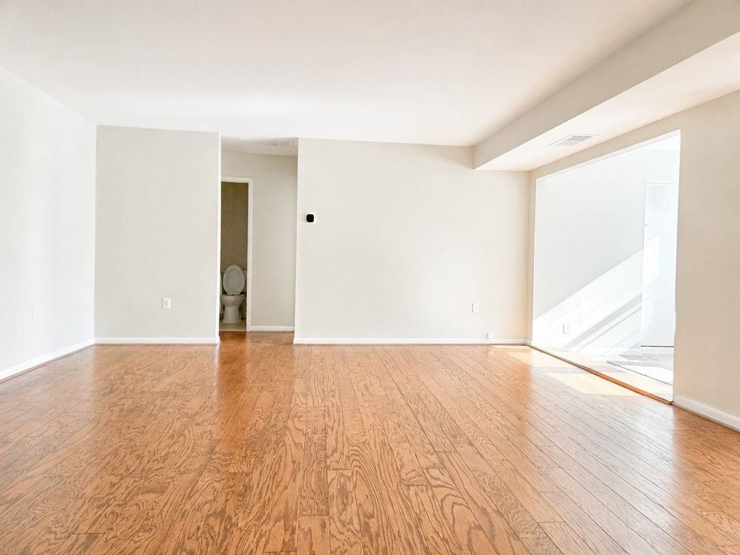 9653 Whiteacre Rd ##B3 - Photo 3 of 10