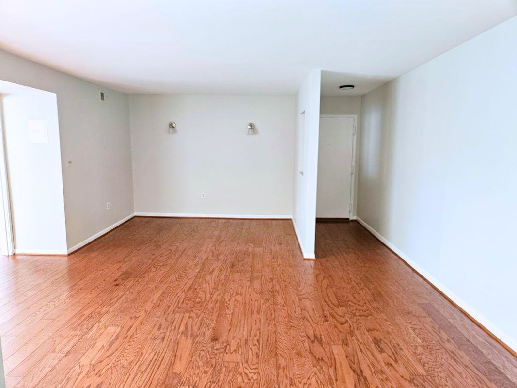 9653 Whiteacre Rd ##B3 - Photo 4 of 10