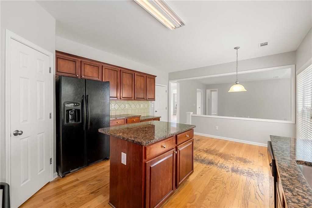 28 Crystal Way - Photo 5 of 22