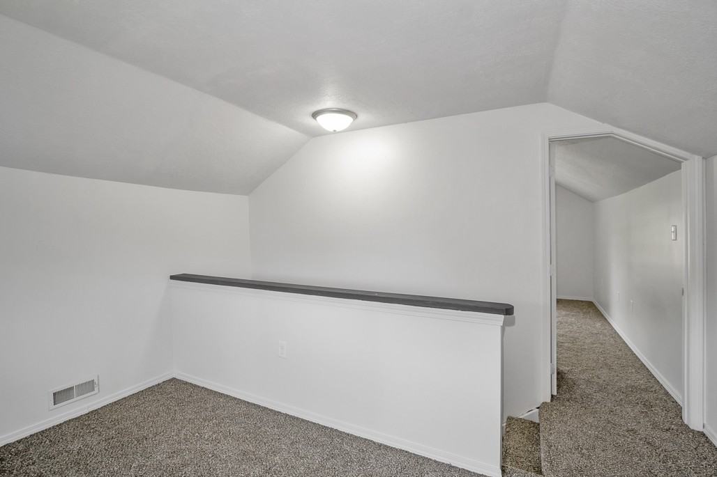 403 12th St Sw - Photo 4 of 13