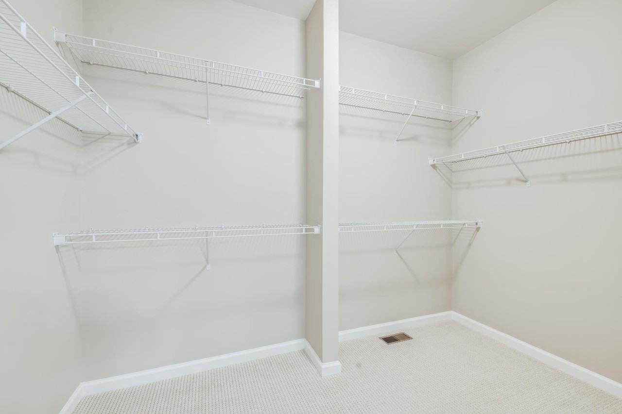 7567 Arundel Woods Dr - Photo 4 of 46