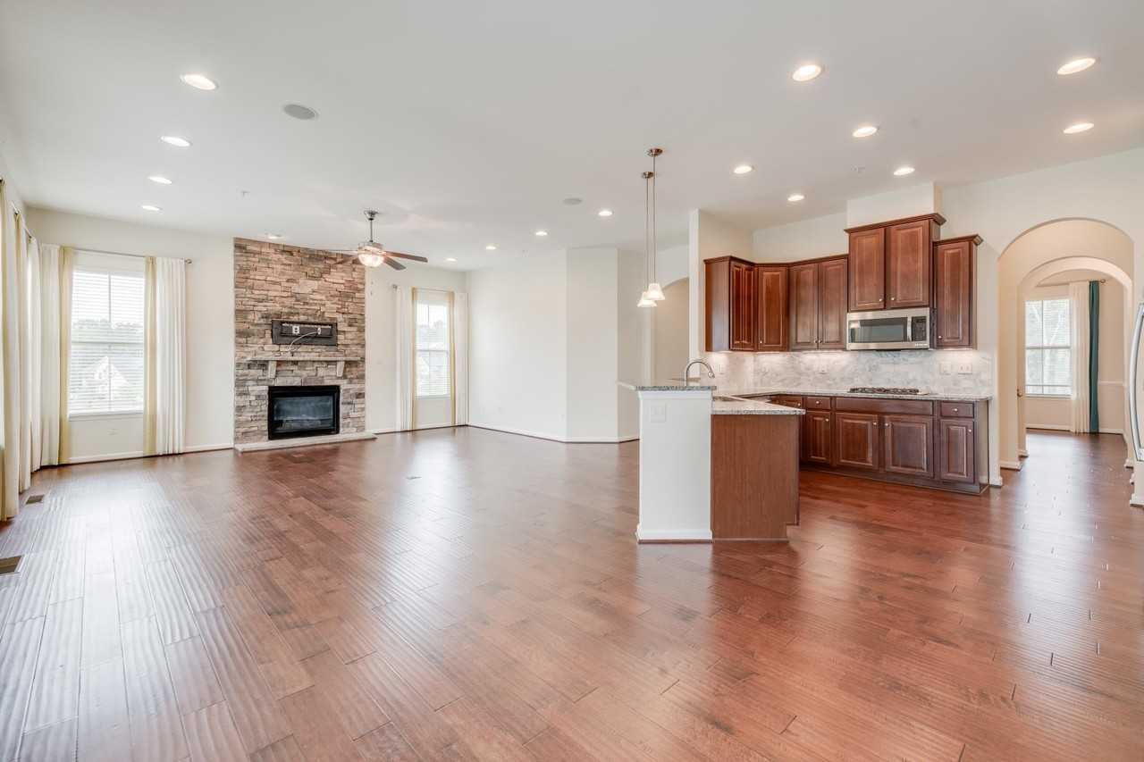7567 Arundel Woods Dr - Photo 6 of 46