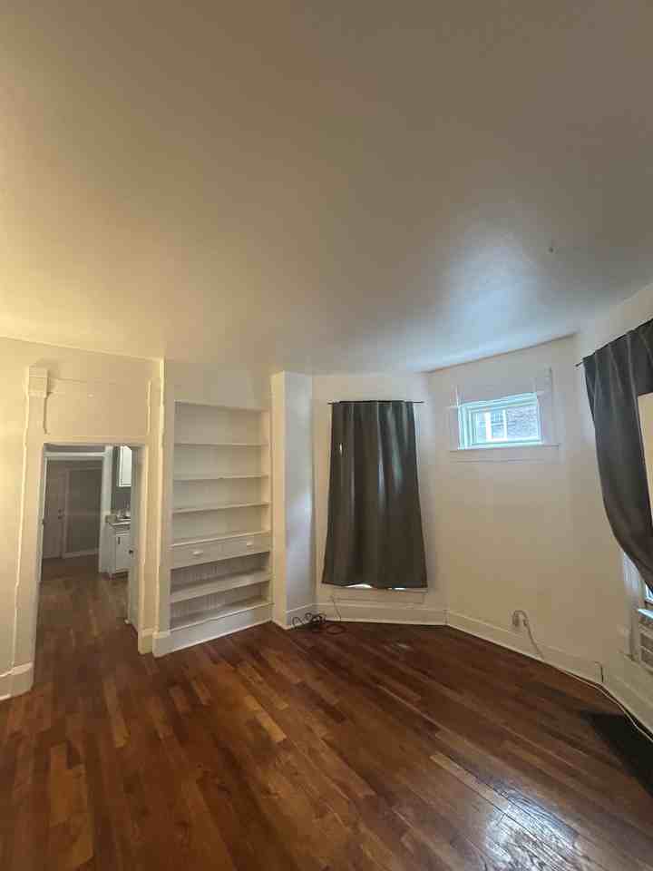 409 W Mulberry St #2 - Photo 2 of 9