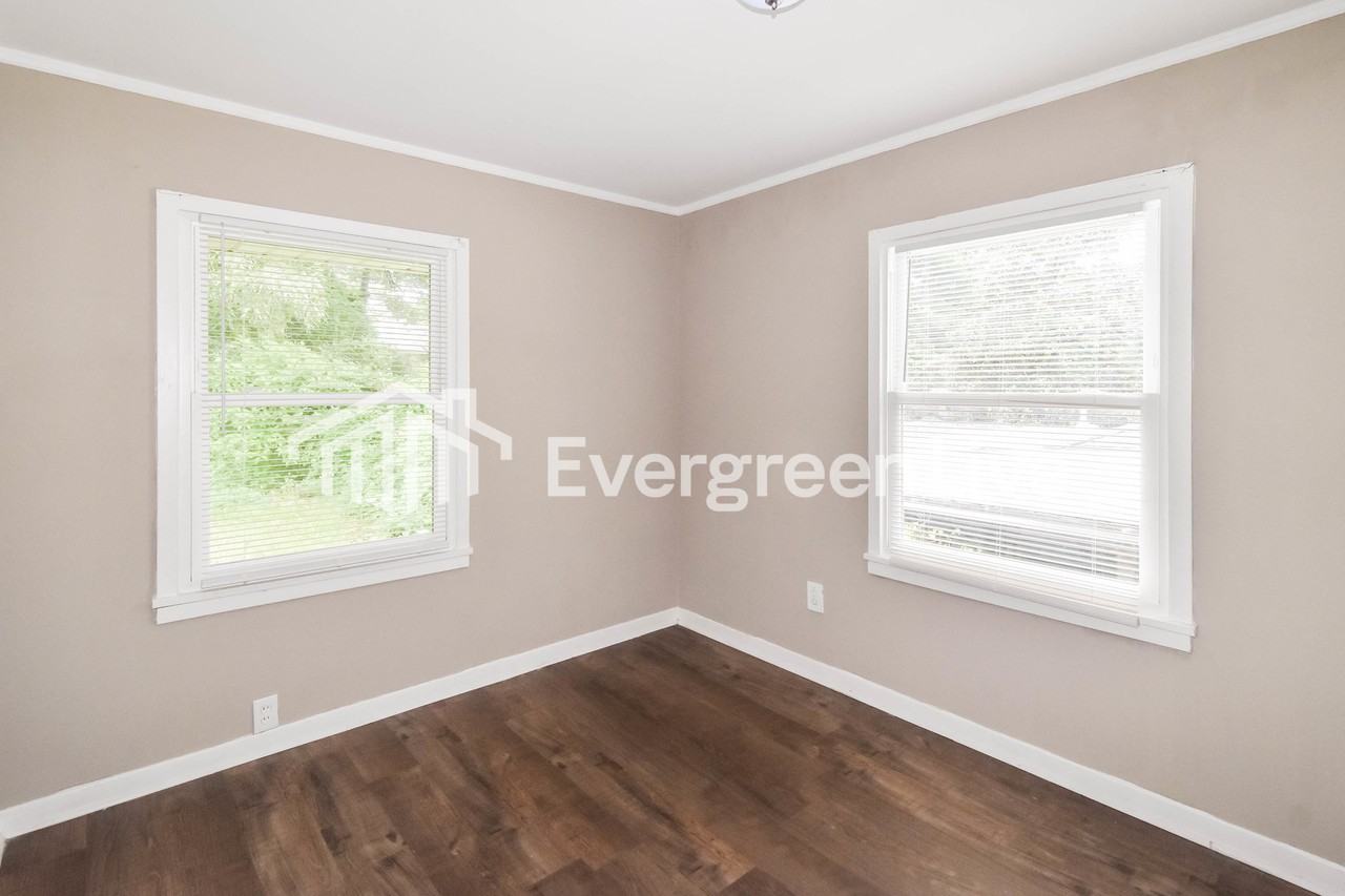 449 Forest Hills Dr - Photo 6 of 15