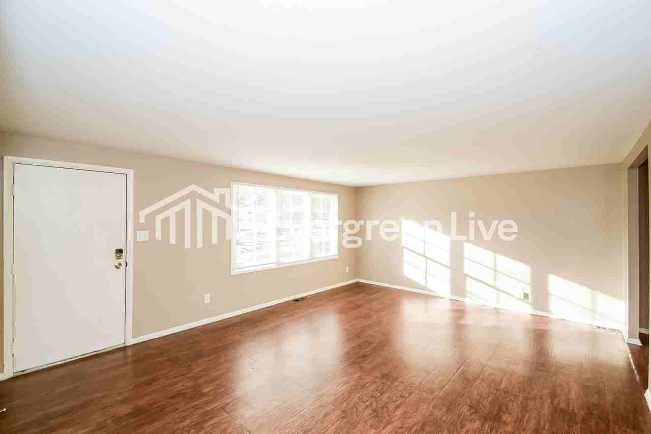 10331 Ronald Ct - Photo 2 of 15