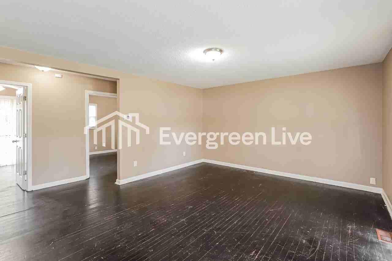 1509 N Hocker Ave - Photo 5 of 16
