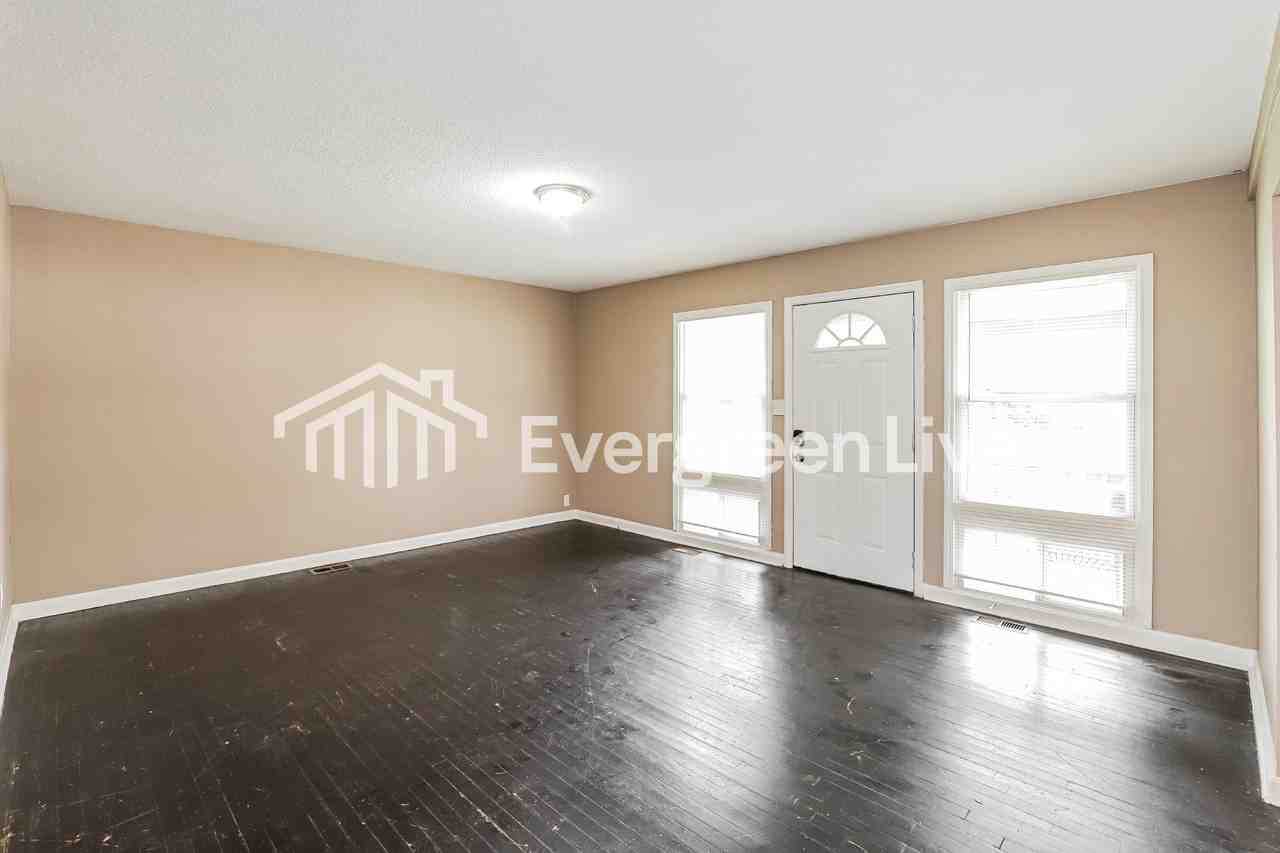 1509 N Hocker Ave - Photo 6 of 16