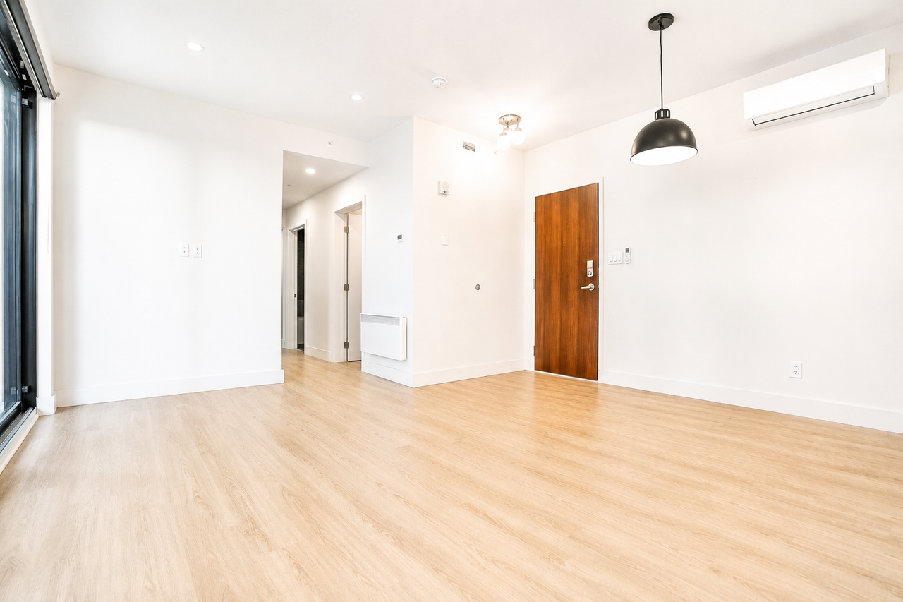 1700 Boulevard Angrignon #602 - Photo 5 of 35