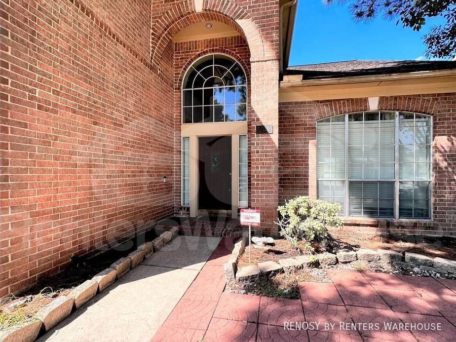7319 Mountain Valley Dr - Photo 2 of 42