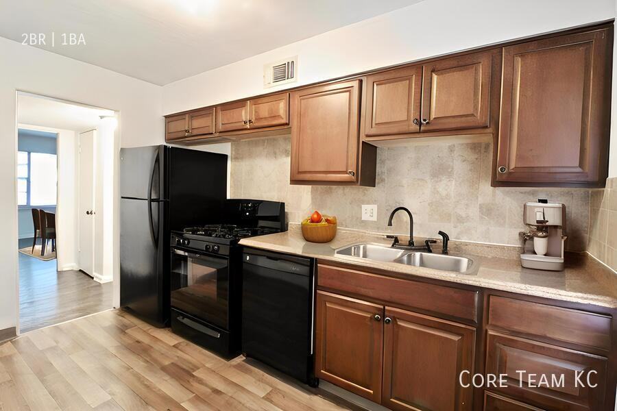 4128 Roanoke Rd #1040-3 - Photo 3 of 7
