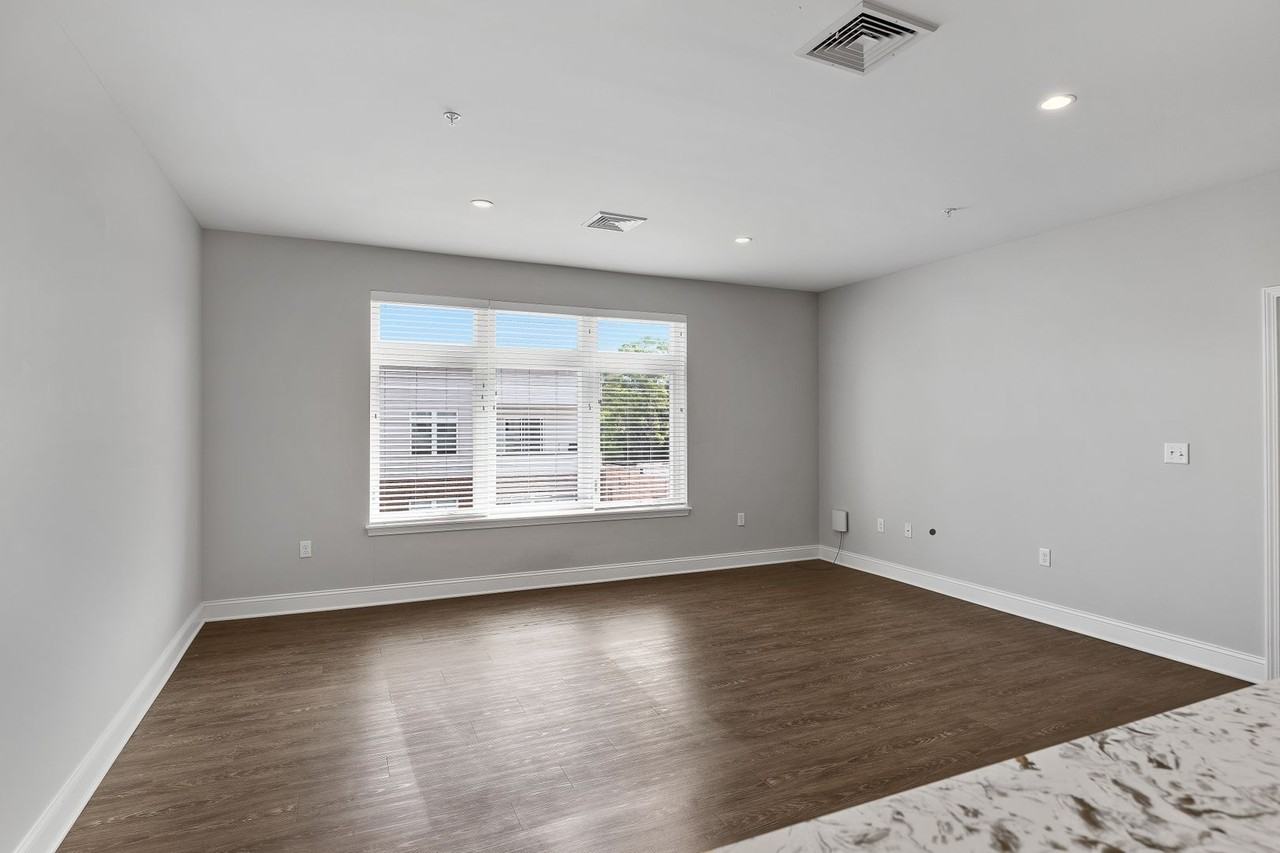 The Reserve at Park South II - Photo 6 of 24