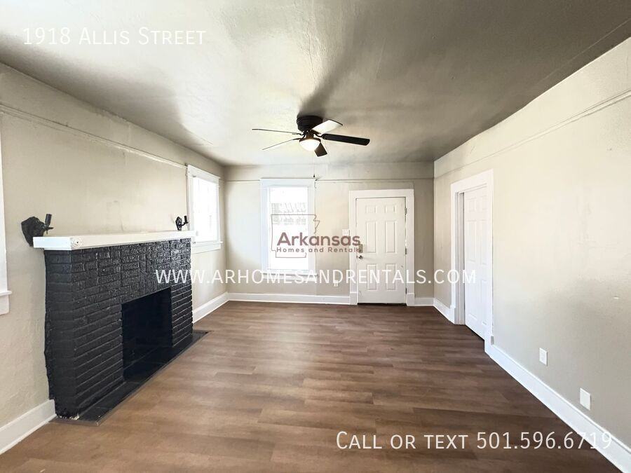 1918 Allis St - Photo 2 of 8