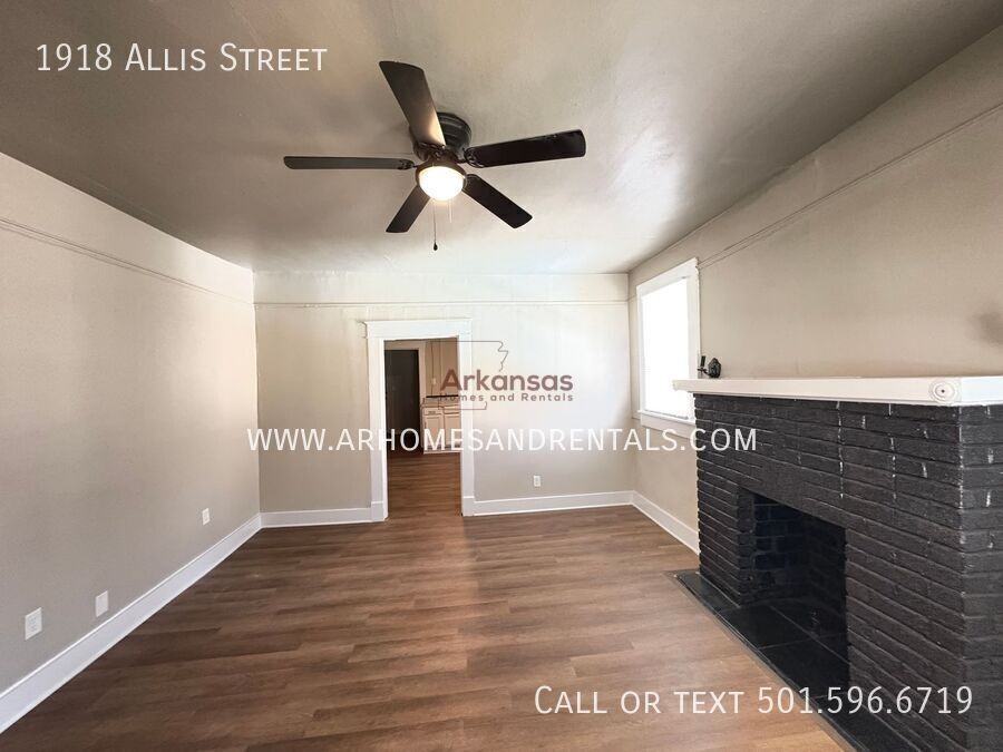1918 Allis St - Photo 3 of 8
