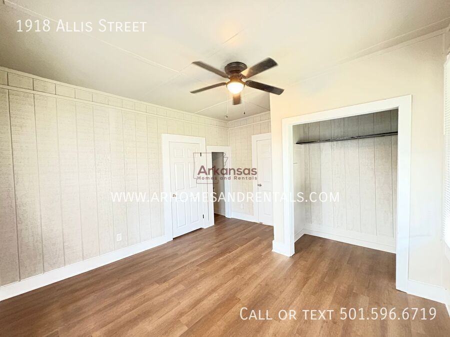 1918 Allis St - Photo 7 of 8