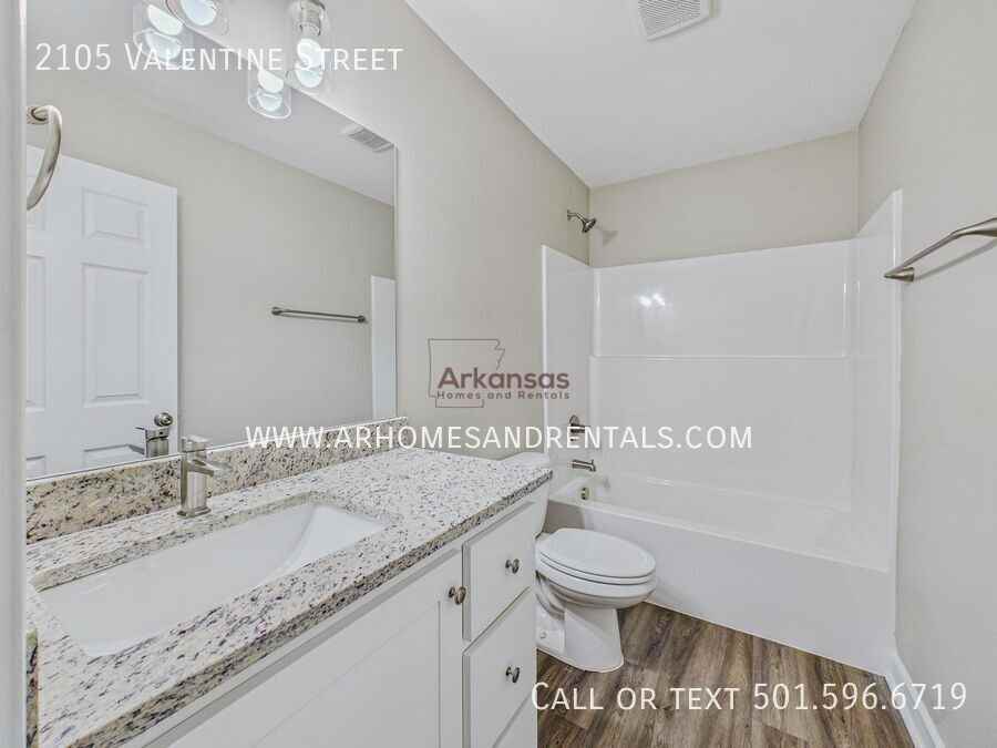 2105 S Valentine St - Photo 7 of 16