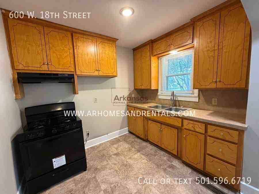 600 W 18th St - Photo 5 of 13