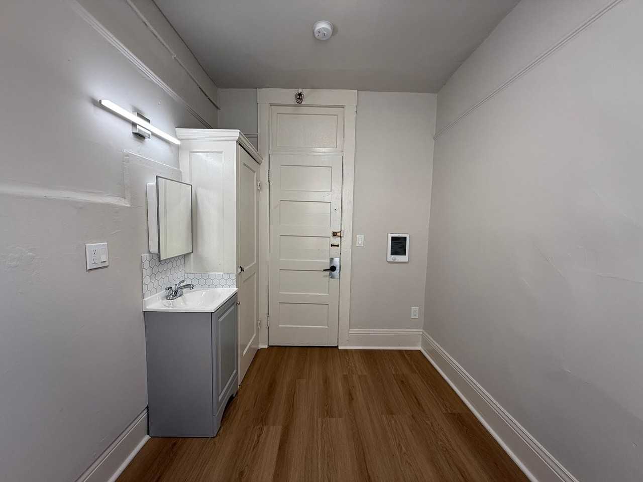 668 Clay St #57 - Photo 5 of 11
