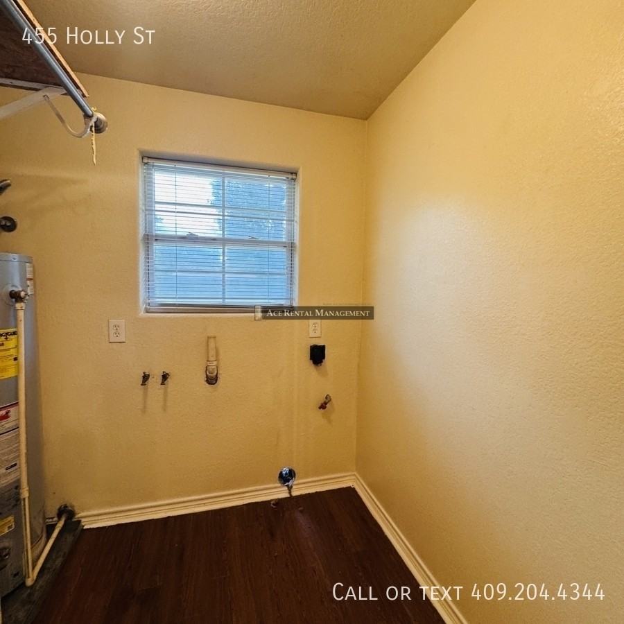 455 Holly St - Photo 6 of 12