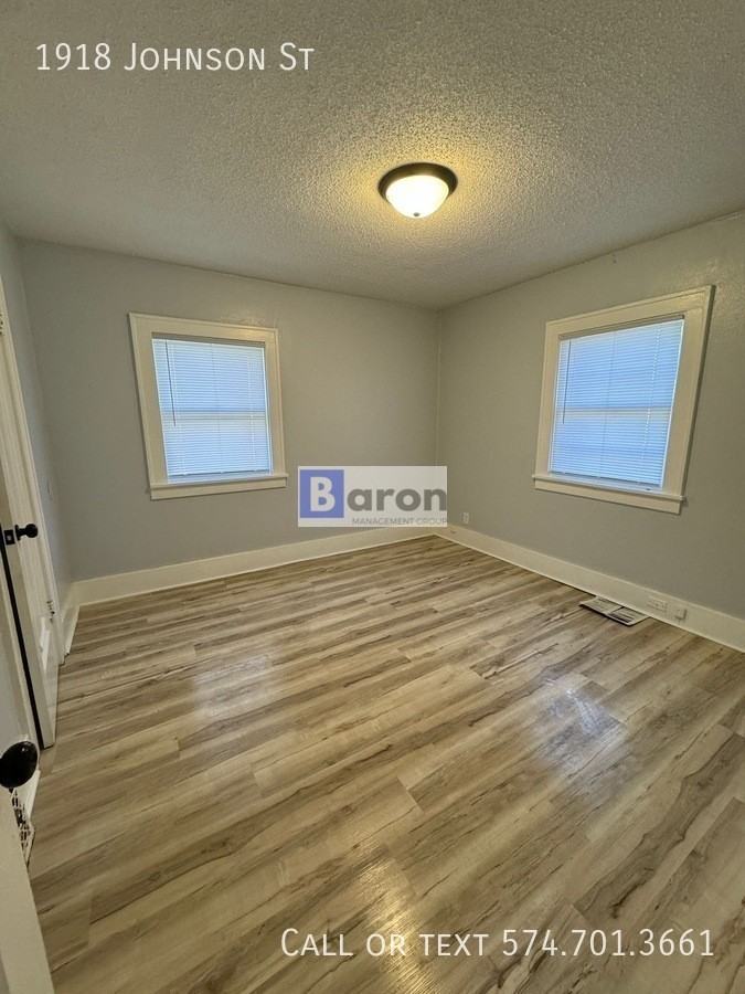 1918 Johnson St - Photo 5 of 11