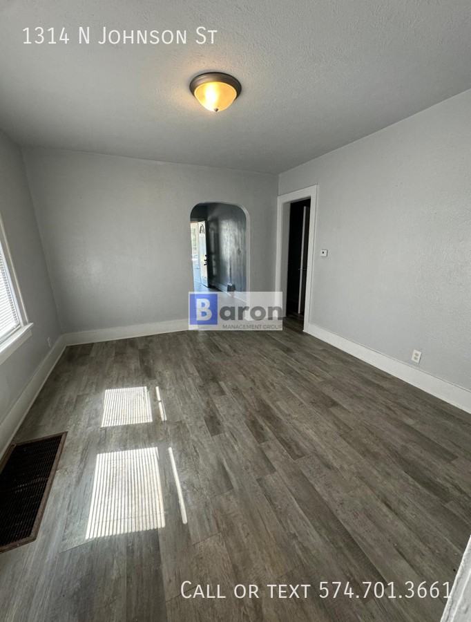 1314 Johnson St - Photo 5 of 10