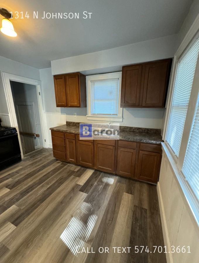 1314 Johnson St - Photo 6 of 10