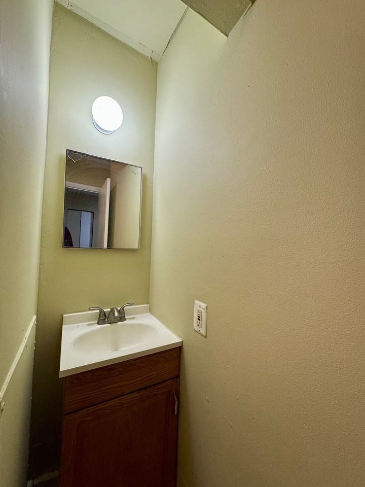 Apartment Units in Midtown, Baltimore, MD! - Photo 6 of 29