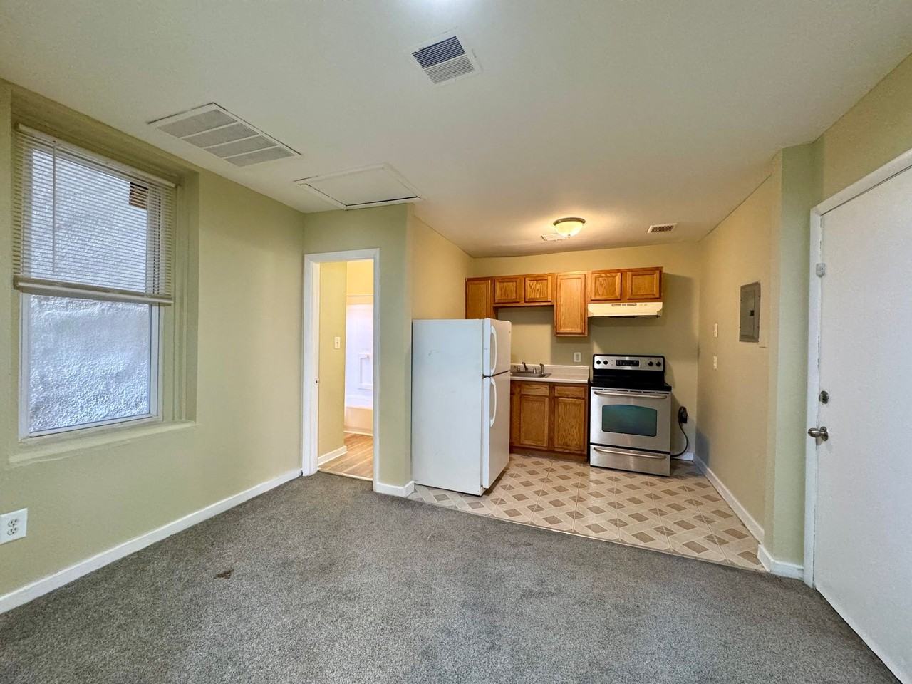 Apartment Units in Midtown, Baltimore, MD! - Photo 7 of 9