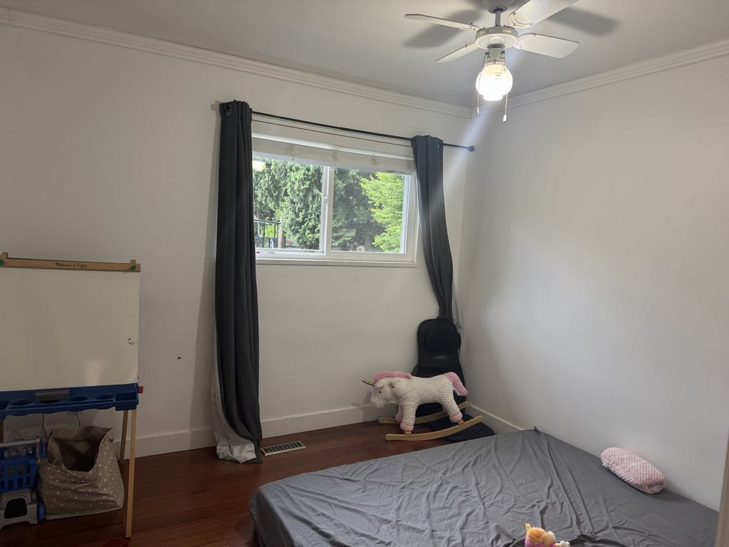 1103 Spruce Avenue - Photo 7 of 11