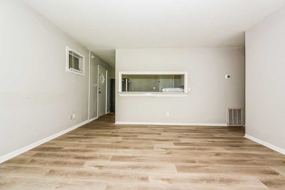 729 Blueridge Dr - Photo 5 of 16