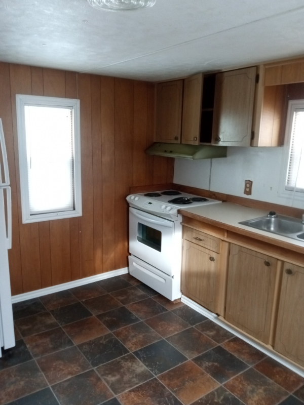 2405 W College St #22 - Photo 3 of 25