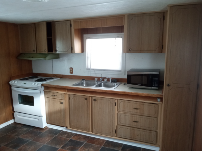 2405 W College St #22 - Photo 5 of 25