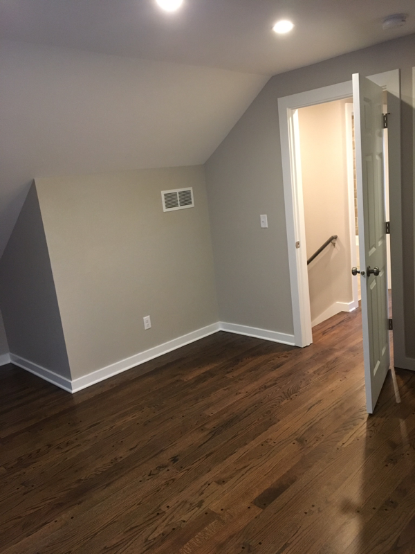 2622 S Lenox St - Photo 4 of 9
